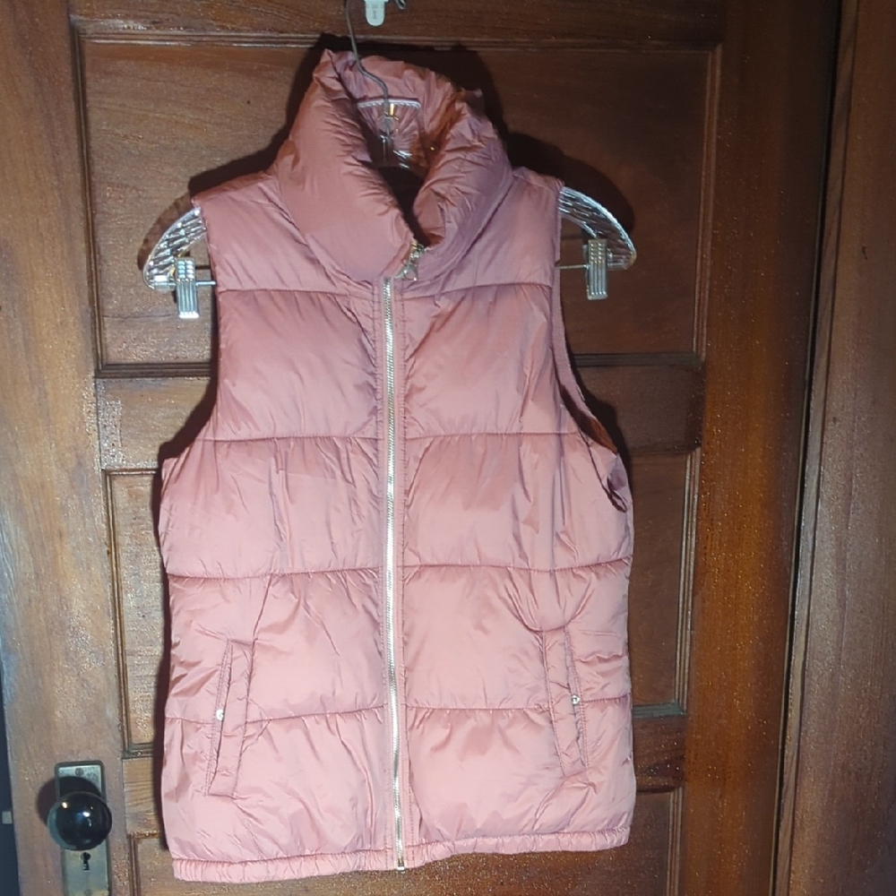 Old Navy Pink Quilted Puffer Vest